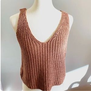 PINK KNIT SLEEVELESS V-NECK SWEATER- MEDIUM